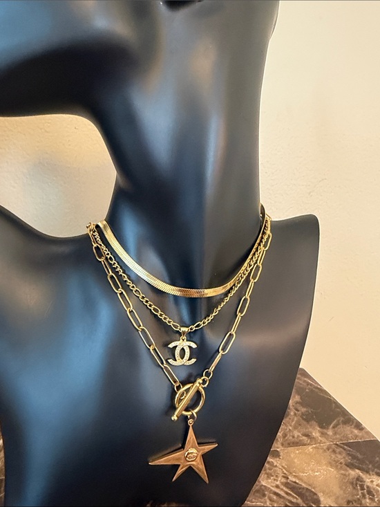 CHANEL Jewelry - Gold-Tone Layered Star & Interlocking CC Pendant Necklace -